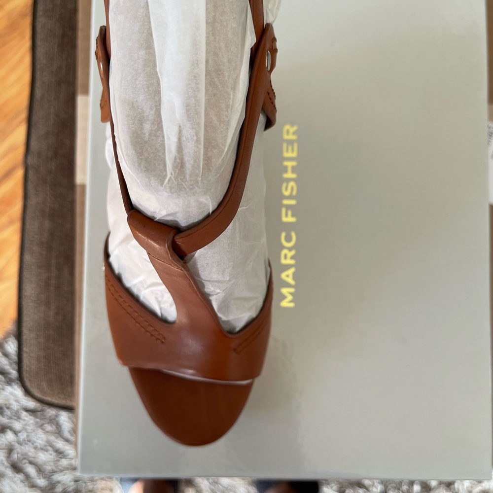 Women sandals